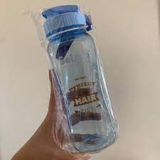 Bình đựng nước nhựa 700ml quà tặng từ Selsun