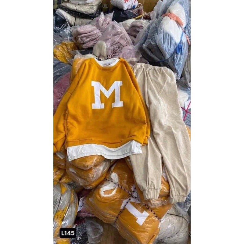 Sét nỉ áo vàng chữ M phom đại quần bo chân HANA129 | BigBuy360 - bigbuy360.vn
