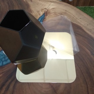 Gương dán tủ, kính trang trí 20x20cm bo 4 góc mặt màu vàng
