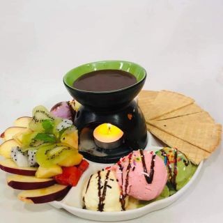 Khay lẩu kem +  bếp nến socola