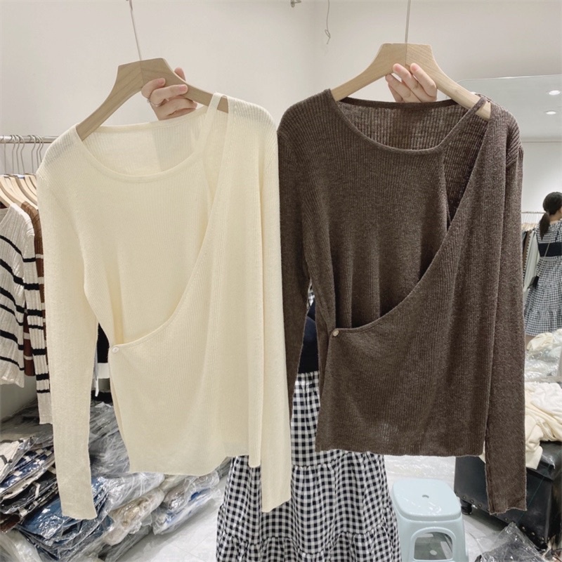 Áo len cài cúc lệch