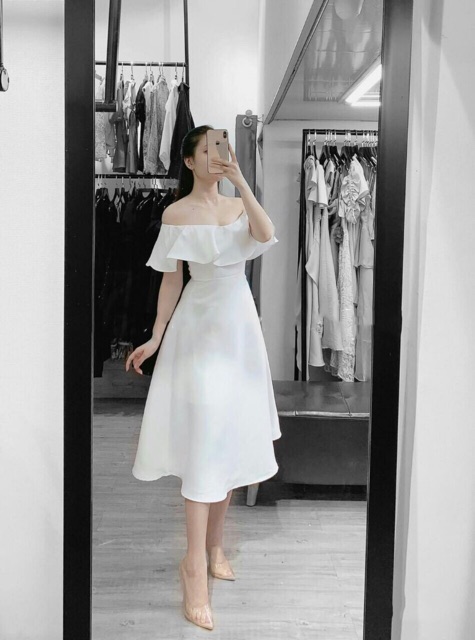 Đầm xoè trễ vai bèo