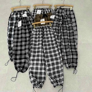 Quần jogger kẻ rút gấu from dáng trẻ trung, lạ mắt
