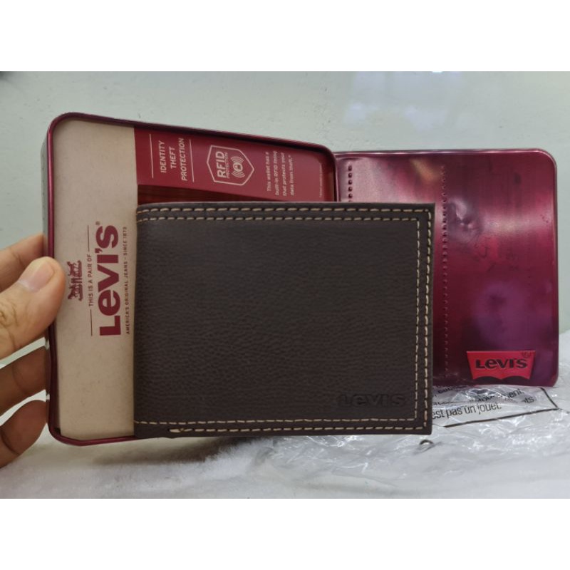 Ví da nam Levi's Zipper khóa kéo chính hãng Mỹ(Hàng trưng bày lỗi)