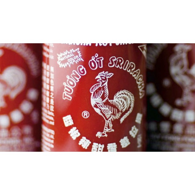 Tương ớt con gà Sriracha hot chili sauce 24/9 OZ date 2025