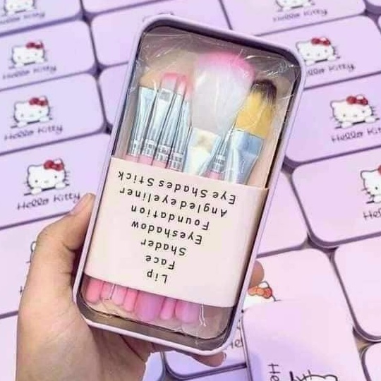 Bộ Cọ Trang Điểm Hello Kitty 7 cây