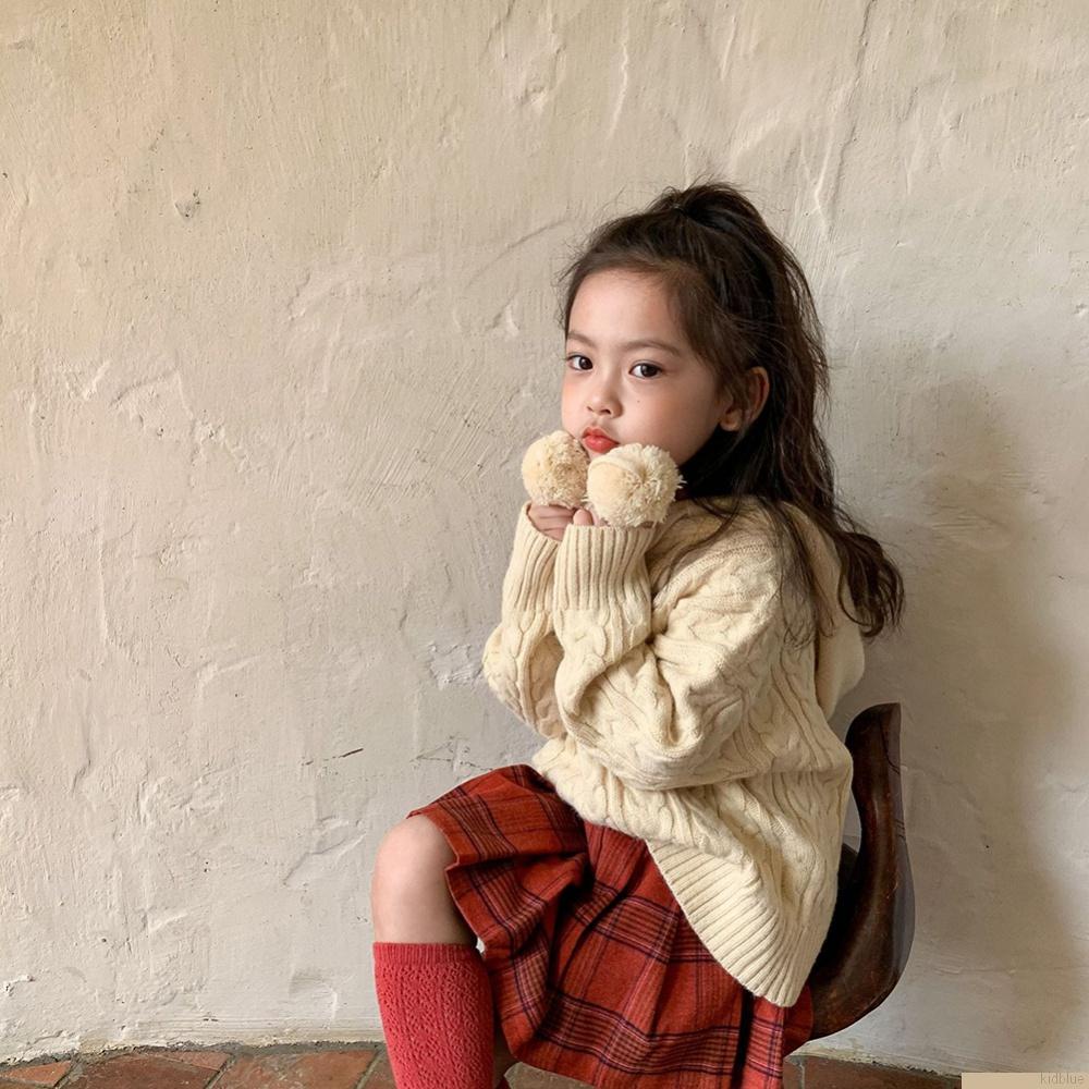 Áo sweater có mũ trùm đầu bóng lông/ Chân váy xếp ly eo thun họa tiết caro đỏ thời trang thu đông cho bé gái