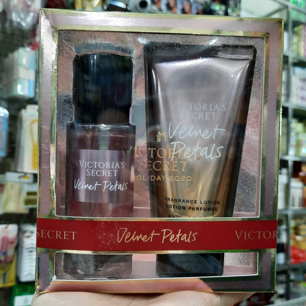 Bộ sản phẩm Dưỡng Thể + Xịt Thơm Toàn Thân  Vemet Petal - Victoria's Secret (75ml x 2)