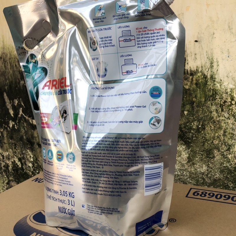 Nước giặt Ariel cửa trước hương Sen & Nhài 3,05kg