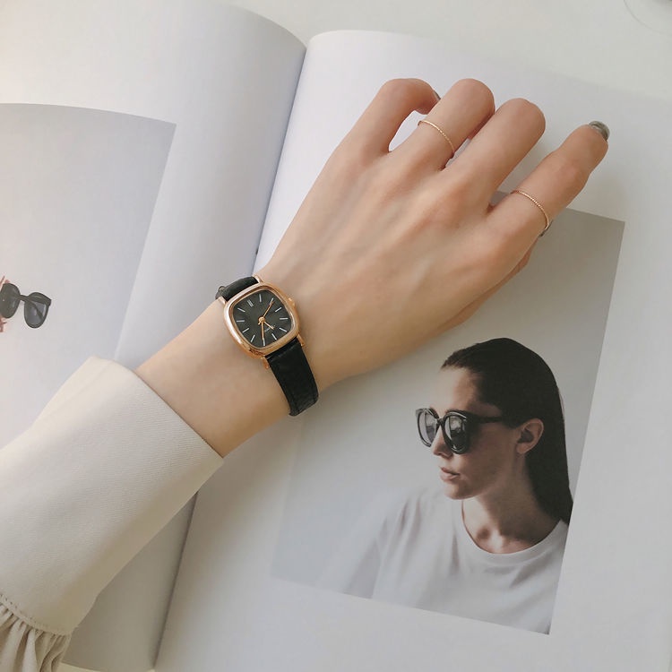 Đồng Hồ Quartz Mặt Vuông Thời Trang Hàn Quốc