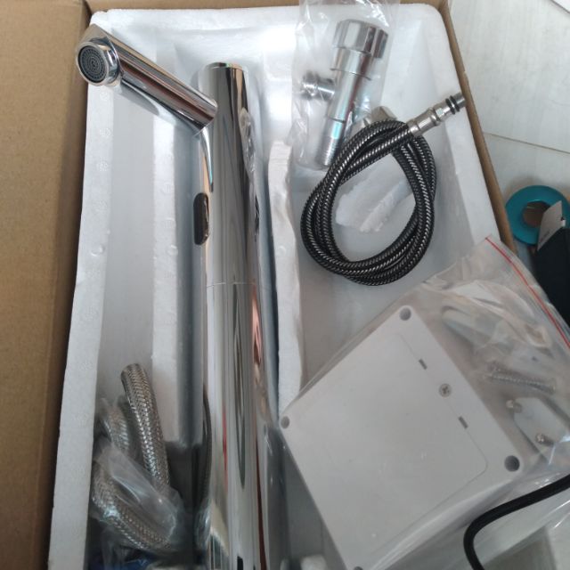 Vòi chậu labo cảm ứng