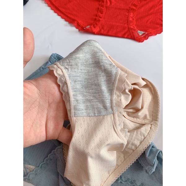 Quần lót su đúc thông hơi viền ren không hằn mông, đáy lót cotton kháng khuẩn. Phom 45-60kg. SUMO Underwear - 1032.
