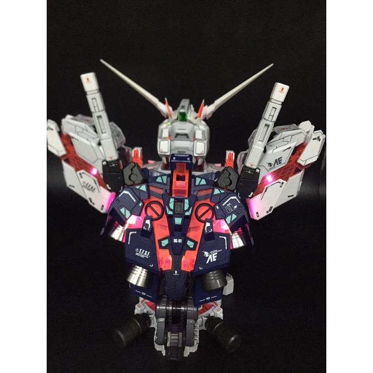 Mô hình Gundam tượng bán thân Unicorn Gundam 1/35 có LED + Part Kim loại