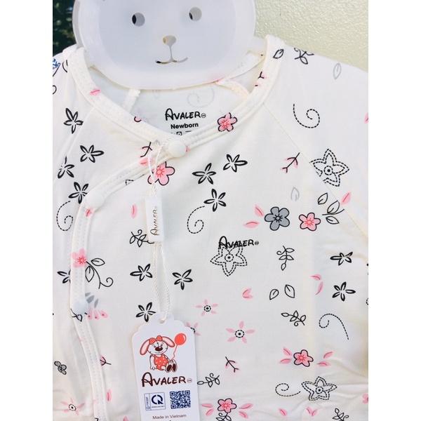 Bộ dài tay cài vai Avaler sợi tre cao cấp 2021 (size Newborn - 6m)