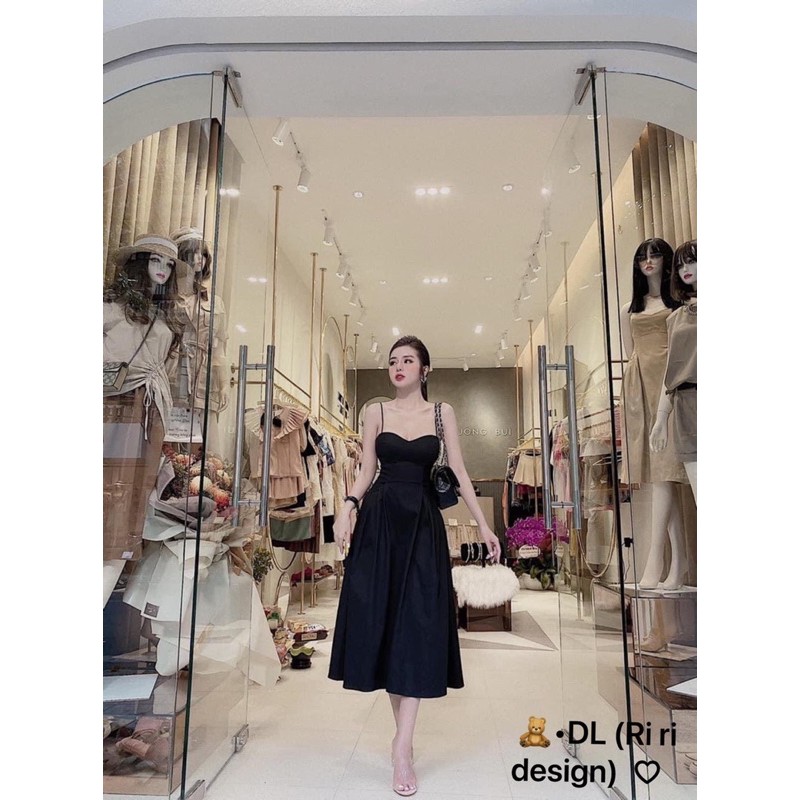 Đầm 2 dây có 2 túi eo