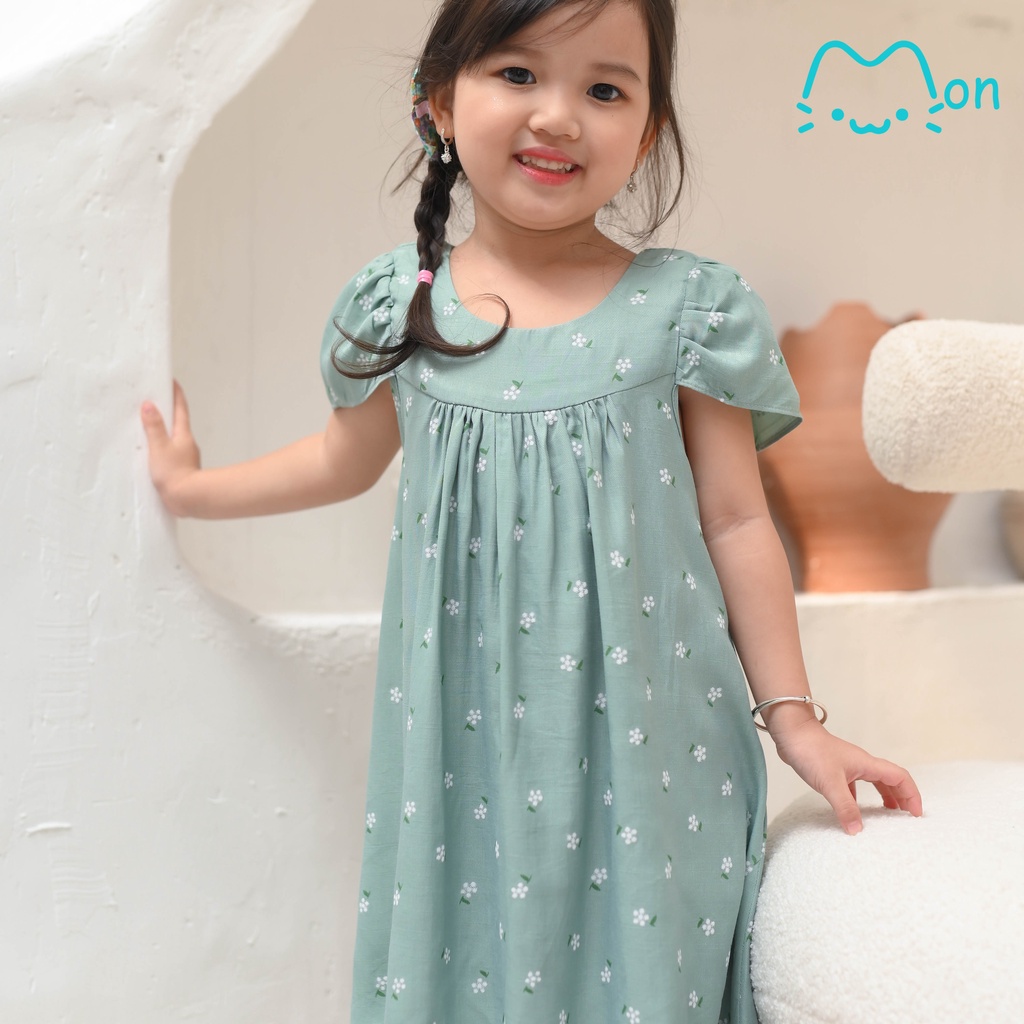 Đầm cho bé gái 1-6 tuổi MonBabies VL05 chất đũi tằm họa tiết hoa cúc màu xanh dáng babydoll