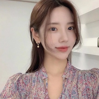 [18] Hoa tai lấp lánh hạt trái tim treo