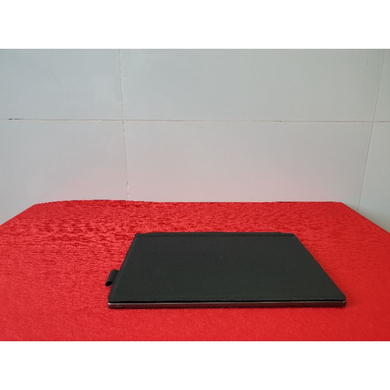 Laptop lai máy tính bảng HP Spectre X2