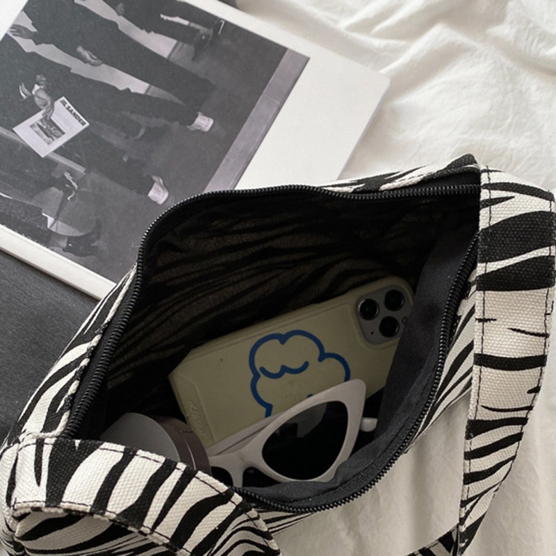 Túi Đeo Chéo Họa Tiết Da Bò Thời Trang Cho Nữ