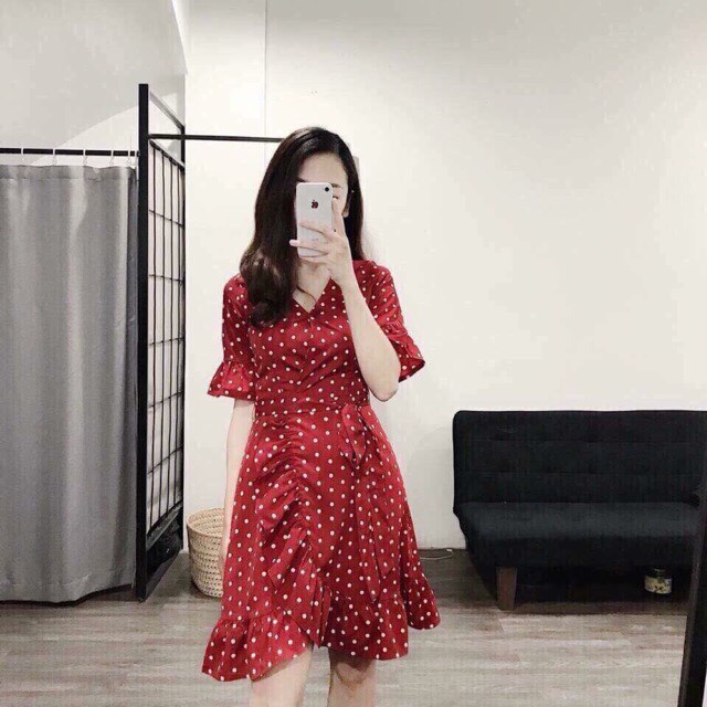 Váy chấm bi dáng đuôi cá màu đỏ đô