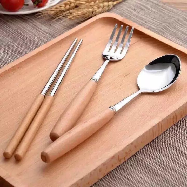 Bộ Thìa Đũa Dĩa Inox Không Gỉ Cán Gỗ Lúa Mạch Có Hộp Đựng Cao Cấp | BigBuy360 - bigbuy360.vn