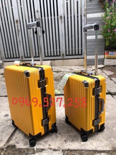 Vali khung nhôm khoá sập
