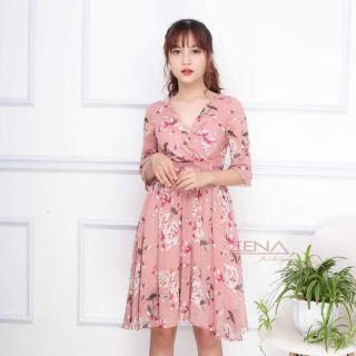 Váy hoa hồng