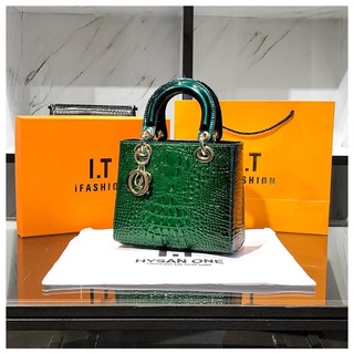 Túi xách cầm tay hình vuông sang chảnh trang trí vân da cá sấu fullbox size 21 DiDiBag