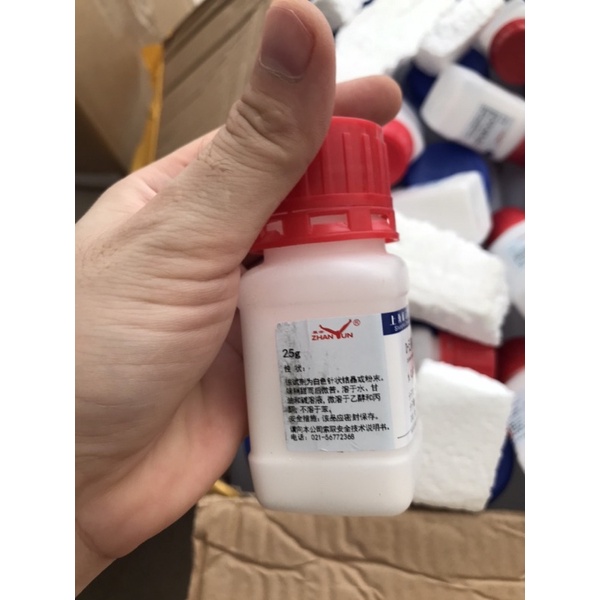 Hoá chất D- calcium pantothenate vitamin B5 CAS 137-08-6 C18H32CaN2O10 aladdin lọ 25g vitamin B5