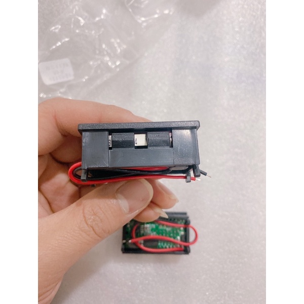 Vôn kế 12V kèm 2 cổng sạc USB 2.1A QC3.0