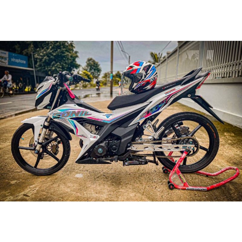 Tem rời dán xe sonic xe trắng