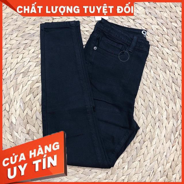 Quần skinny jeans đen trơn và rách gối- hình thật shop chụp