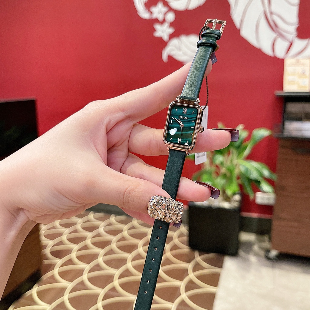 Đồng hồ nữ GU 6044 mặt vuông dây da