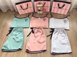 Bộ đồ ngủ lụa satin