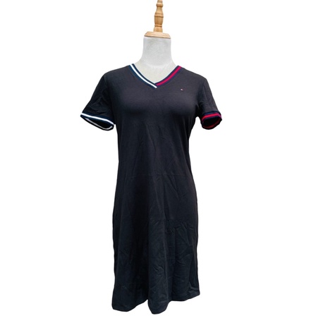 Đầm Tommy xuất dư xịn dáng thể thao