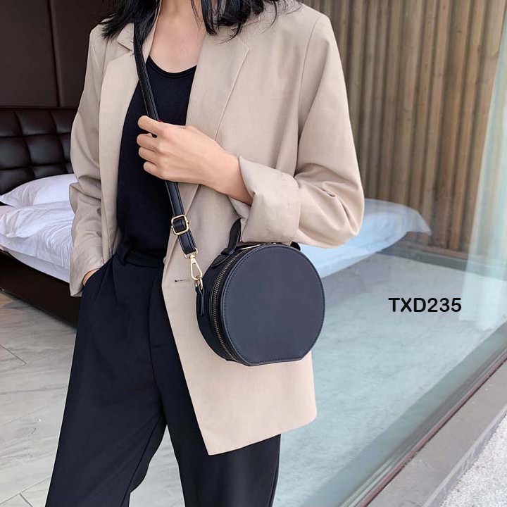 🍀Túi đeo chéo dáng hộp tròn phối màu thời trang TXD235