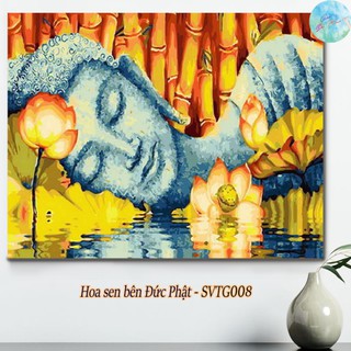 Tranh sơn dầu số hóa có khung tự tô màu theo số HOA SEN BÊN ĐỨC PHẬT - SVTG008 ( Tranh treo tường hình Phật Thích Ca )