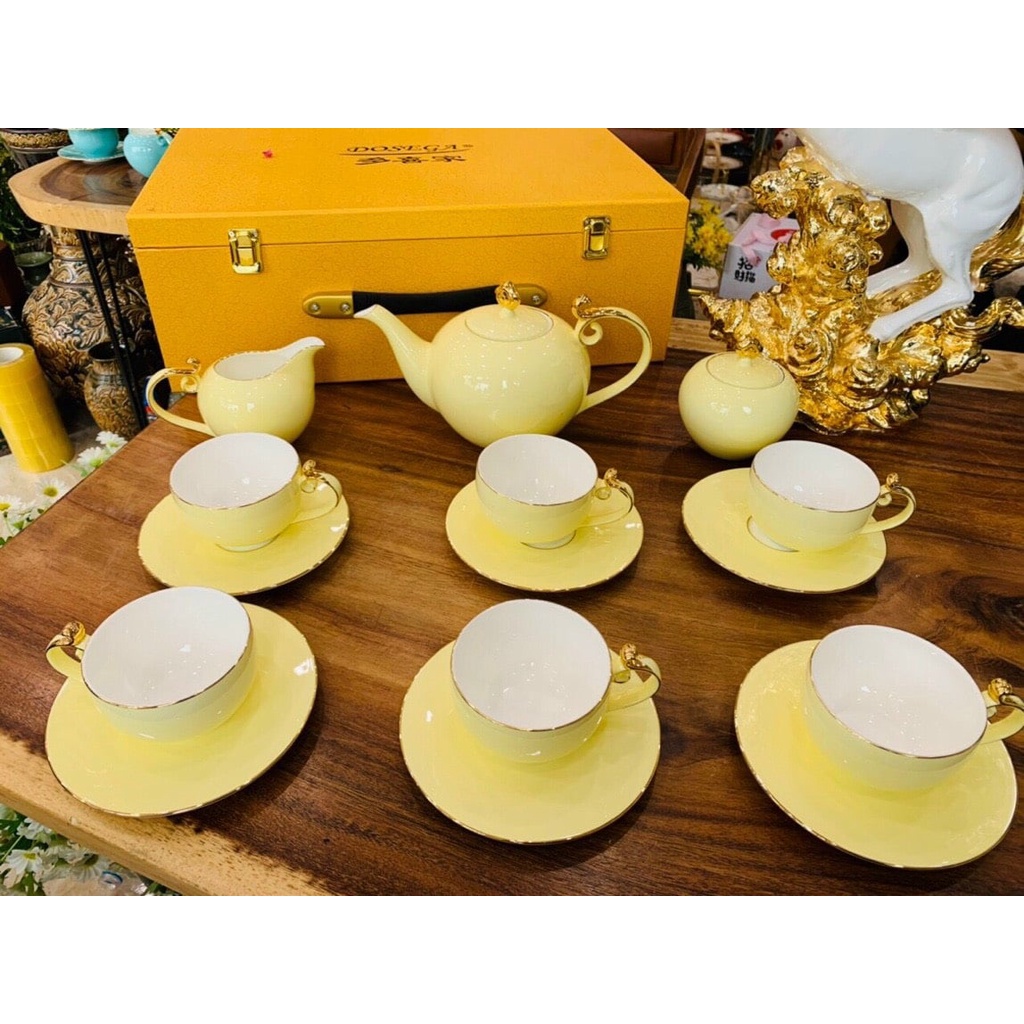 Bộ ấm chén pha trà sứ xương cao cấp kèm 6 đĩa 2 tống đường sữa màu vàng quà tặng ý nghĩa