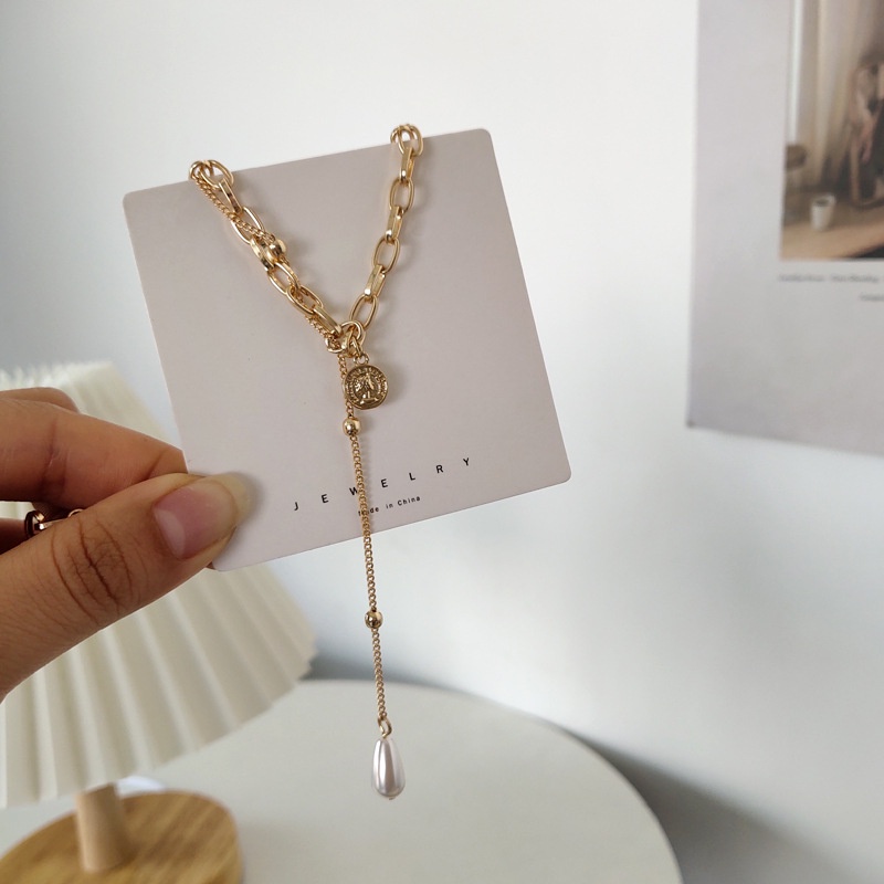 Vòng cổ đính ngọc trai thiết kế đơn giản