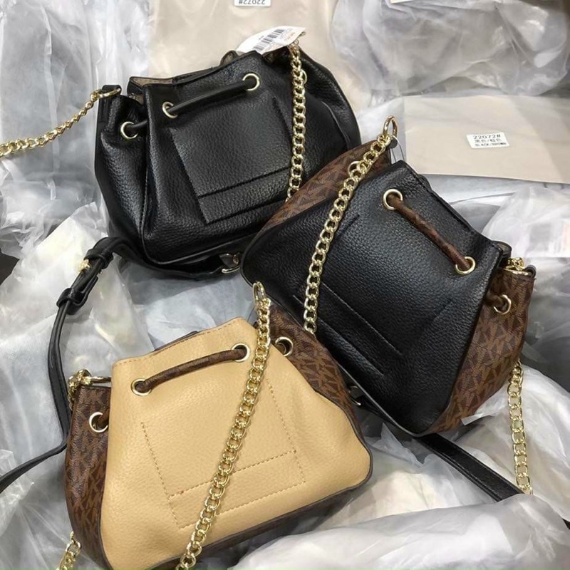 -Túi bucket rút dây mini  Phoebe bucket bag-màu nâu và đen classic sang trọng