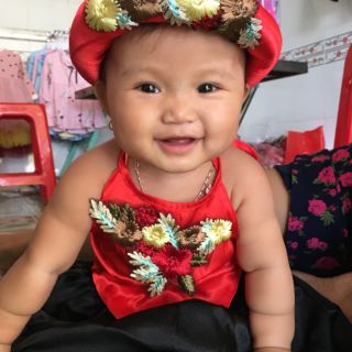 Yếm bé gái