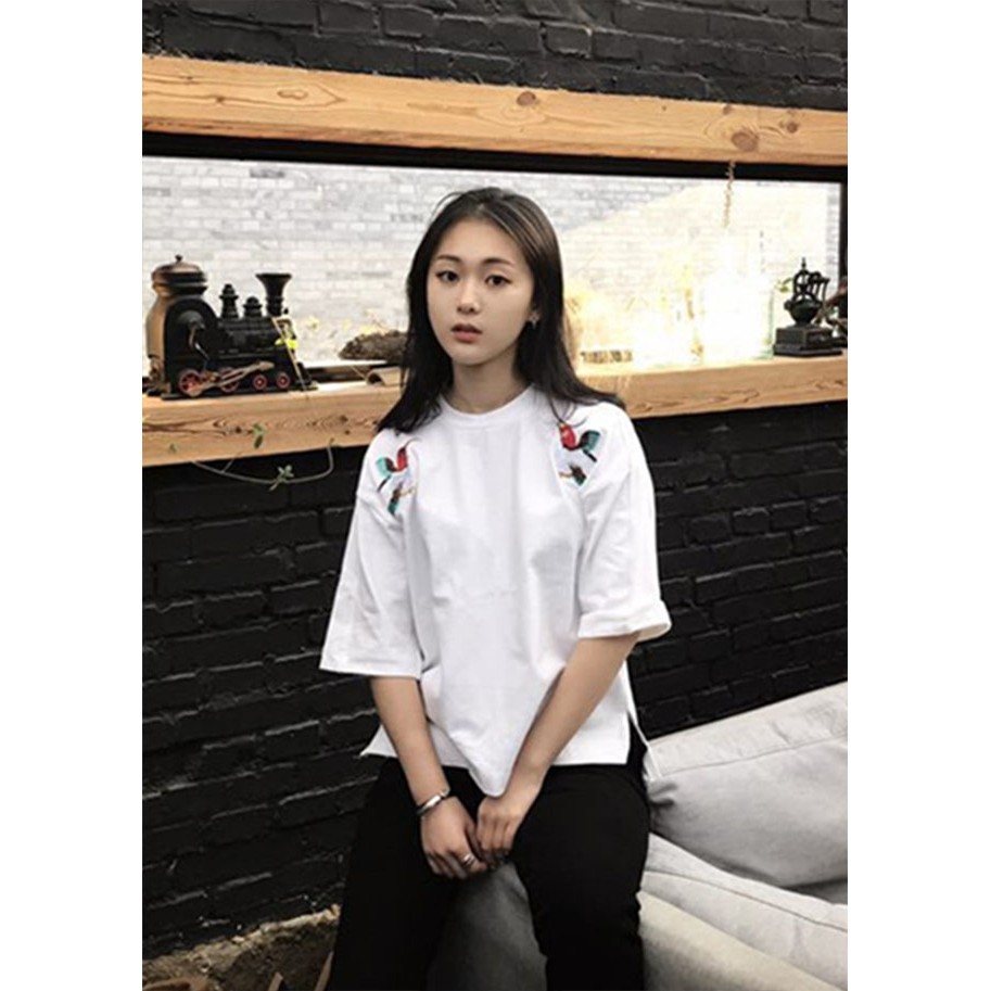 Áo thun nữ trắng thêu chim