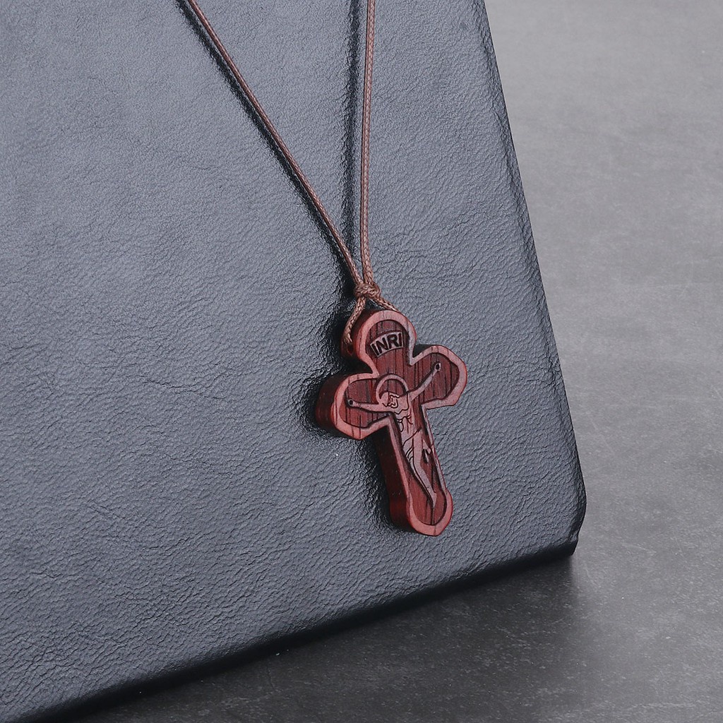 Dây chuyền da mặt gỗ đỏ/ đen hình thánh giá thiết kế thời trang