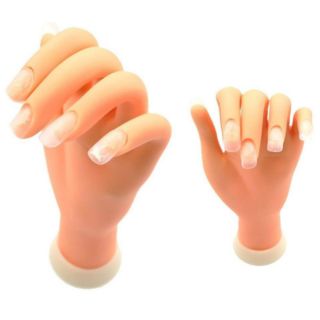 Bàn tay giả học nails