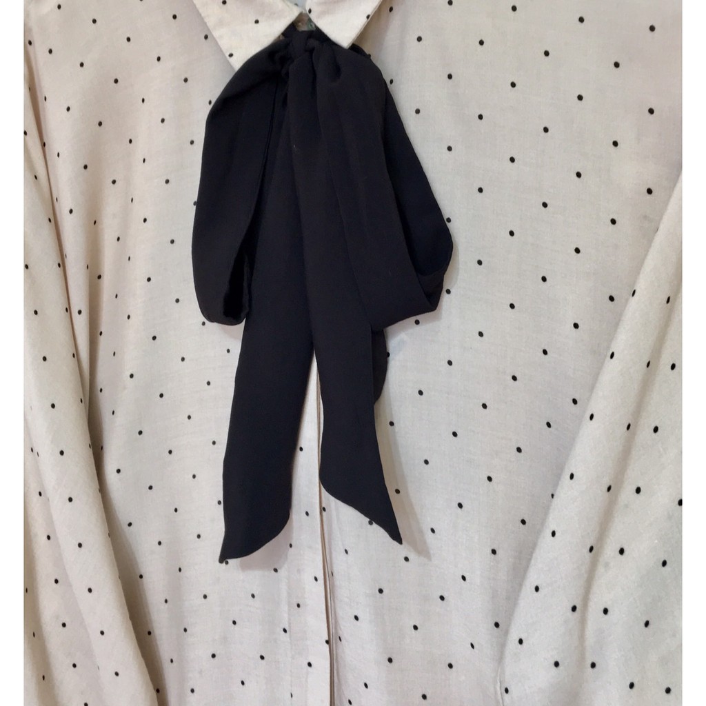 ÁO CHẤM BI Stradivarius SĂN SALE Size M.