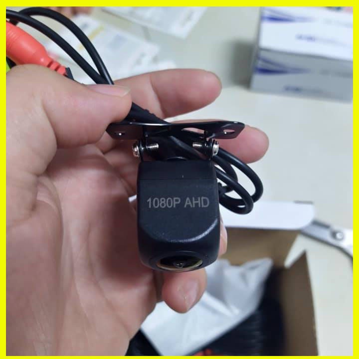 Camera lùi AHD lắp cho xe hơi