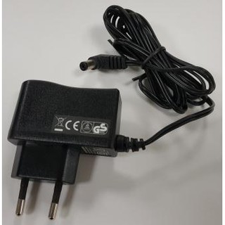 Adapter (bộ chuyển đổi nguồn) từ 110/220V ra 5V 0.6A