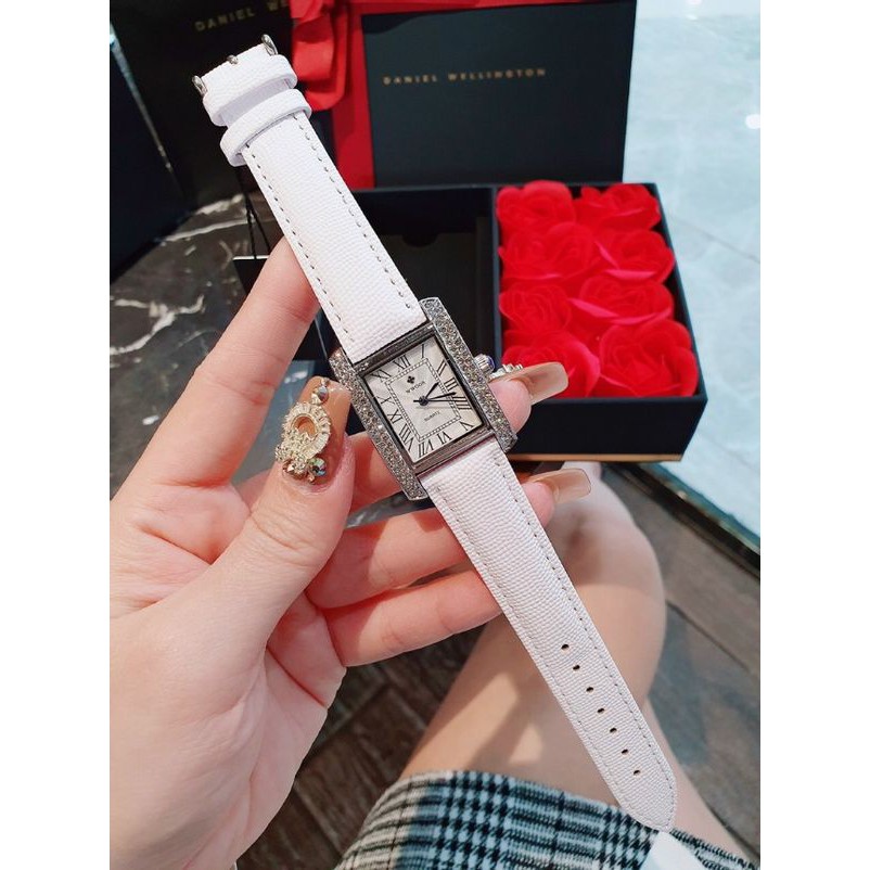 🍁FREESHIP🍁Đồng hồ nữ WOOR mặt vuông dây da cao cấp viền đá sang trọng | BigBuy360 - bigbuy360.vn