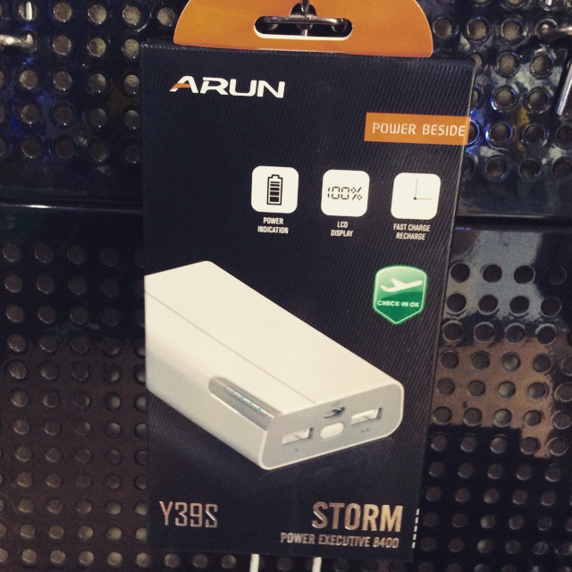 Sạc dự phòng Arun Y39S 8400mAh ( bảo hành 6 tháng )