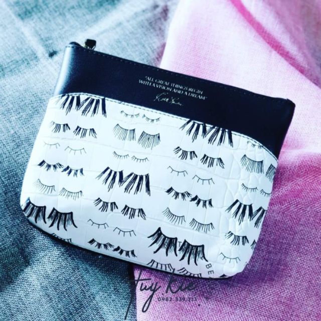 Túi mỹ phẩm Estee Lauder họa tiết mi mắt dài 24cm  rộng 5.5cm cao 15cm